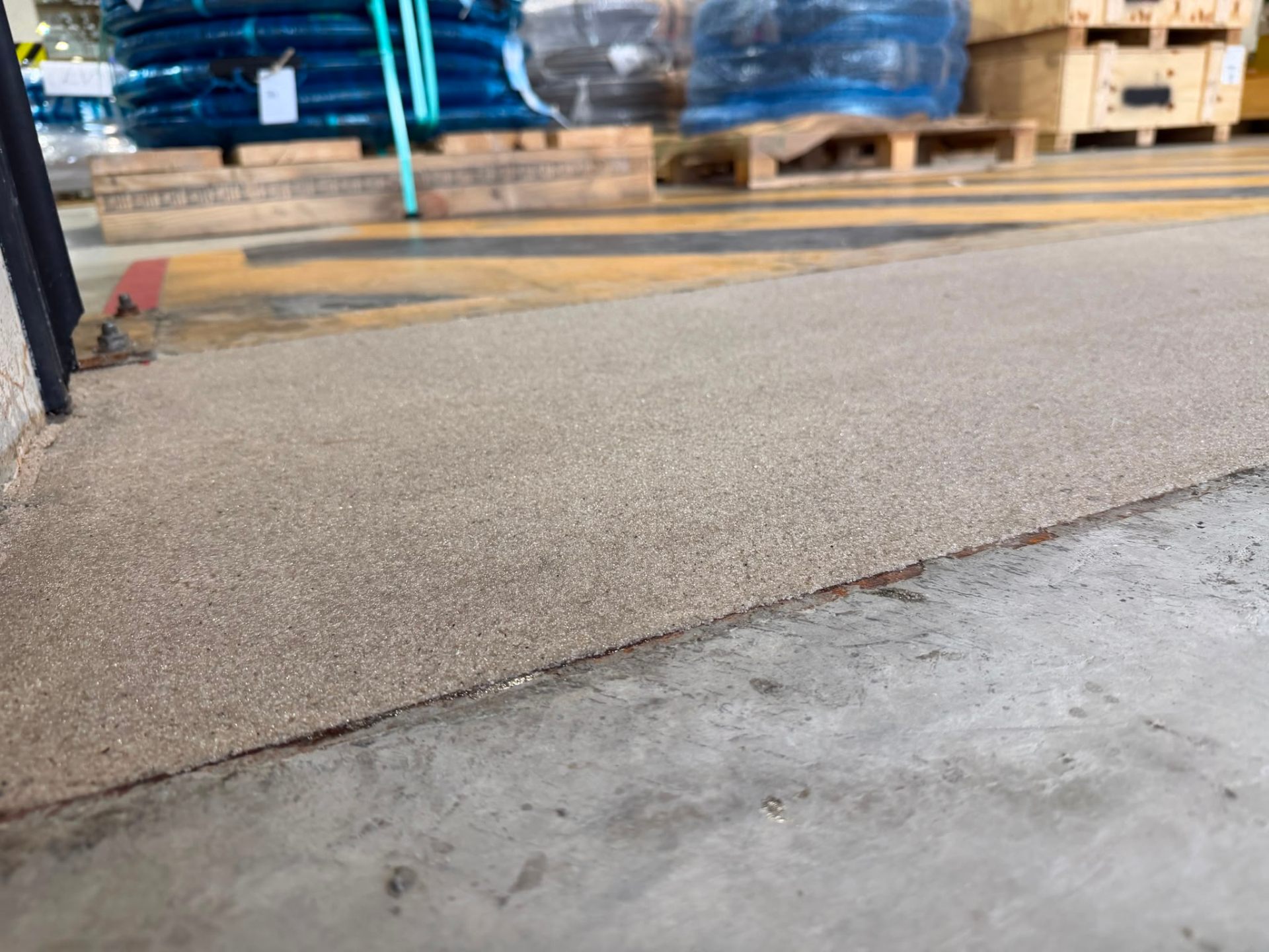 Zone de circulation — mortier époxy chargé quartz 0,4 / 0,9 mm — Réparation de sol à Toulouse